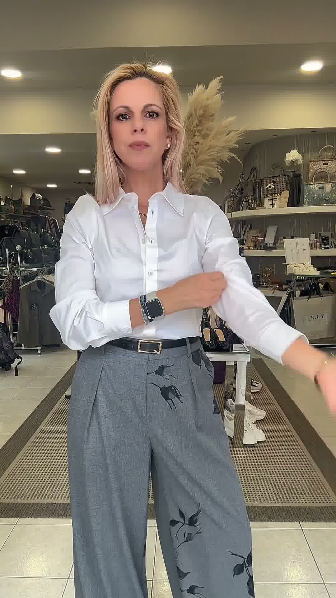 Aurvos Completo Grigio Floreale Elegante