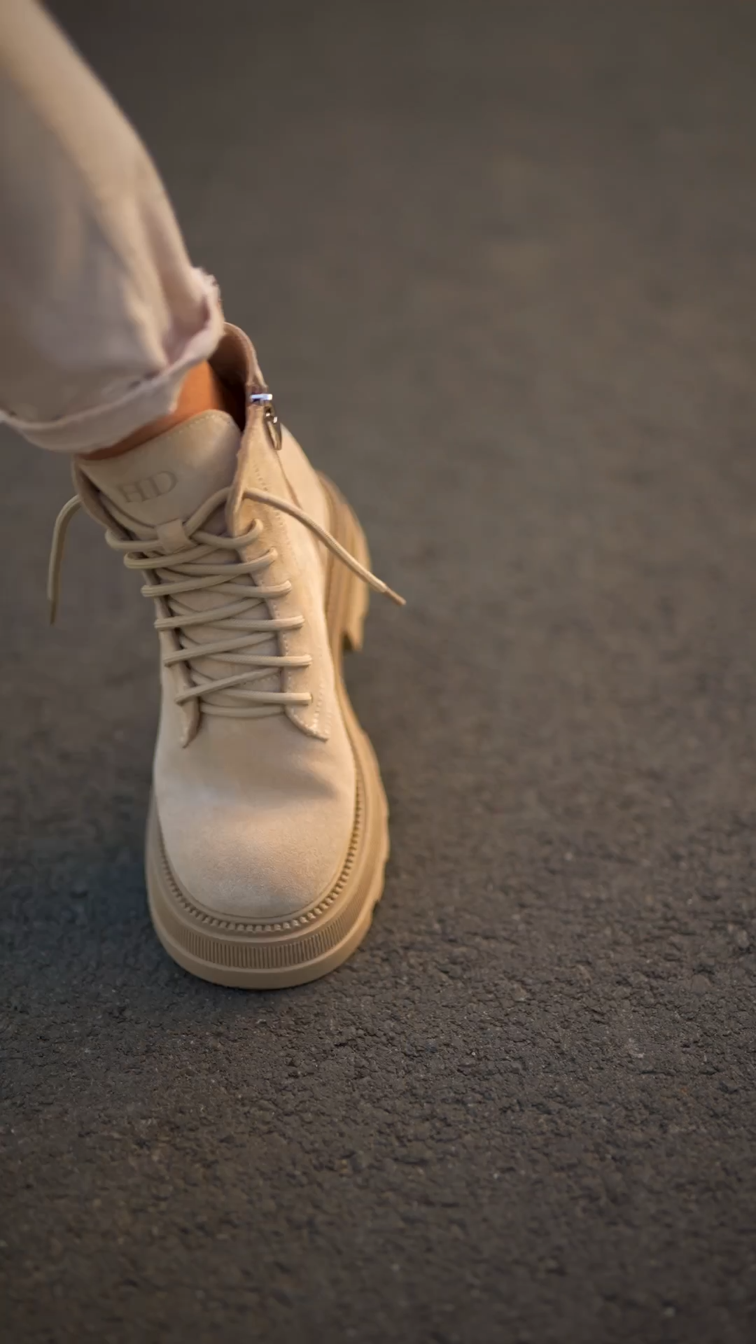 Aurvos Scrape – Chic