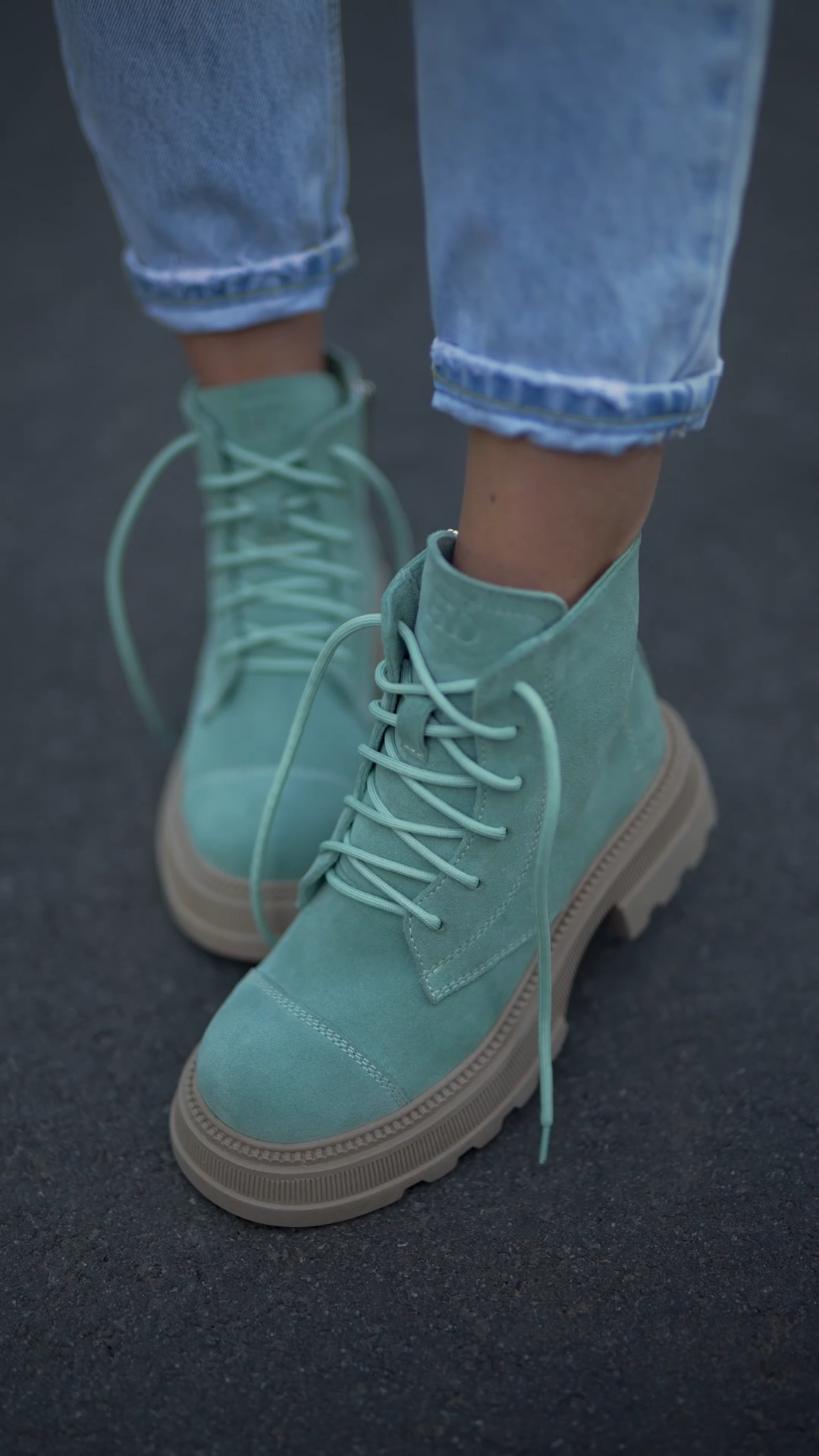 Aurvos Scrape – Trendy